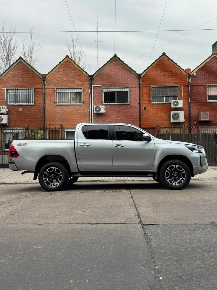 Toyota Hilux SRX 2.8 CD, 4x4 at — foto 2